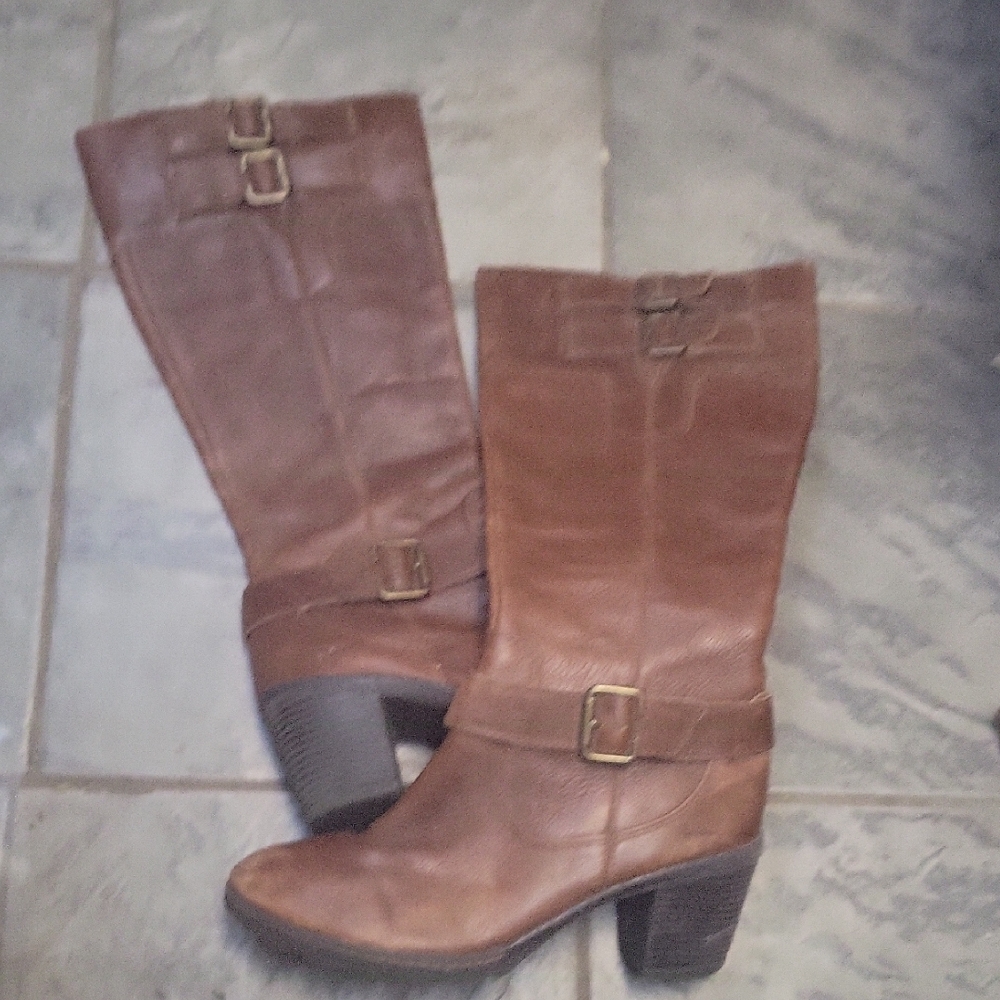 b.o.c. Tan Leather Heeled Boots